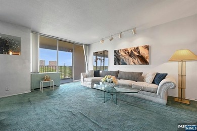 Experience the perfect blend of luxury and convenience in this - photo 4