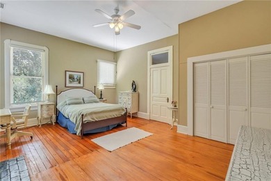 Timeless Southern charm meets refined luxury in this - photo 47