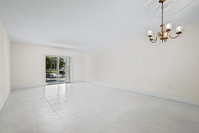 Wonderful Downtown Boca Raton Location, Short Stroll to - photo 4