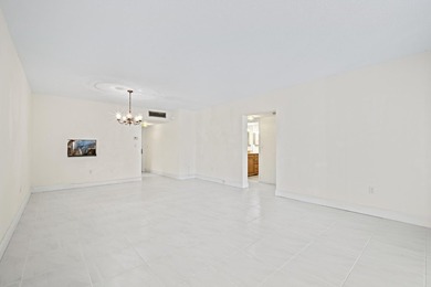 Wonderful Downtown Boca Raton Location, Short Stroll to - photo 9