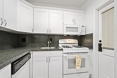 Wonderful Downtown Boca Raton Location, Short Stroll to - photo 10