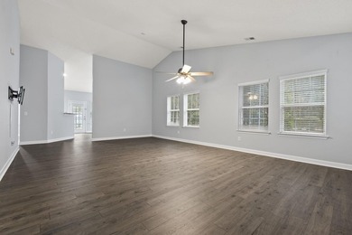 Welcome to 152 Rose Water Loop - a beautiful, move-in ready - photo 4