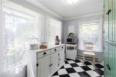 Located in Bristol's desirable Bayside Shore neighborhood, 30 - photo 6