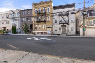 Welcome to 133 Hopkins Avenue, a beautifully updated condo - photo 2