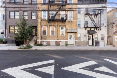 Welcome to 133 Hopkins Avenue, a beautifully updated condo - photo 3