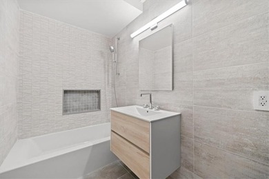 Ideally situated at the crossroads of Clinton Hill and - photo 11