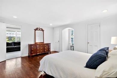 Per Seller's Request - Cash Buyers Only. Welcome to Manhasset! - photo 12