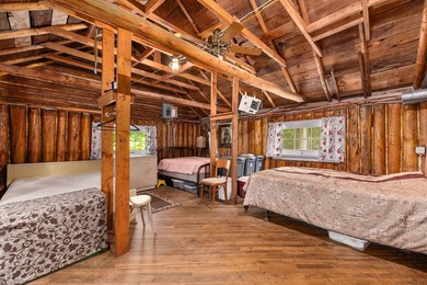 Your own private island-like paradise! Nestled on a peninsula - photo 9
