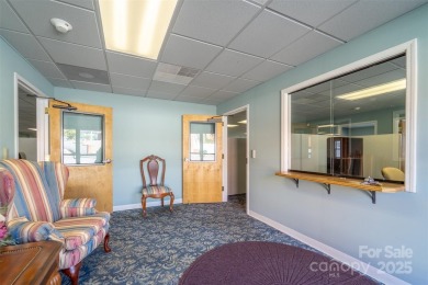 Outstanding commercial opportunity in downtown Franklin, NC!
