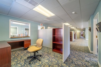 Outstanding commercial opportunity in downtown Franklin, NC!