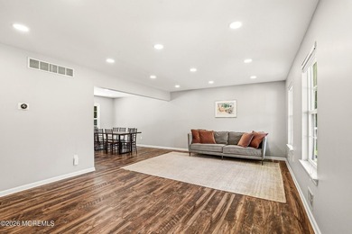 Welcome to this spacious and beautifully maintained 4-bedroom, 2 - photo 7