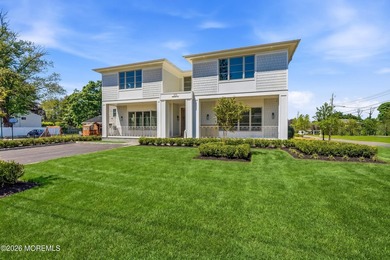 Presenting an extraordinary Hamptons-style luxury estate - photo 3