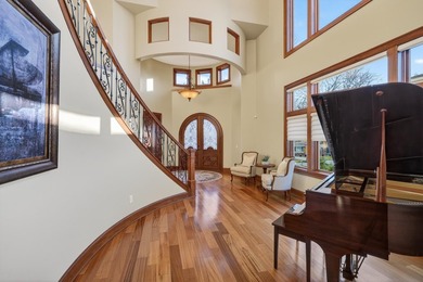 Custom-built with exceptional craftsmanship and finishes - photo 28