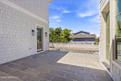 Presenting an extraordinary Hamptons-style luxury estate - photo 9