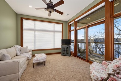 Custom-built with exceptional craftsmanship and finishes - photo 40
