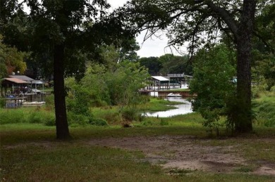 Cedar Creek Lake Lot For Sale in Payne Springs Texas