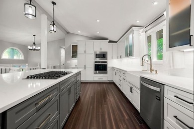 Discover this hidden gem in the exclusive gated community of - photo 7