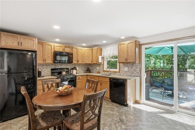 OFFER DEADLINE 7/14 AT NOON. This charming, move-in ready ranch - photo 8