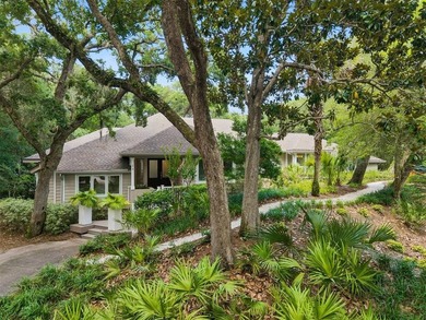 Welcome to a wonderful, fully renovated home - down to the studs - photo 1