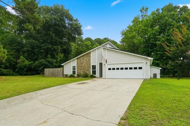 Welcome to 11 Glengary Ct, a beautifully updated pool home - photo 2
