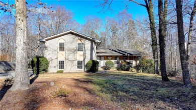 Lake Home For Sale in Berkeley Lake, Georgia