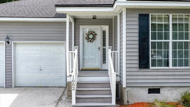 Welcome to Coastal Living at its Finest! Located just minutes - photo 5