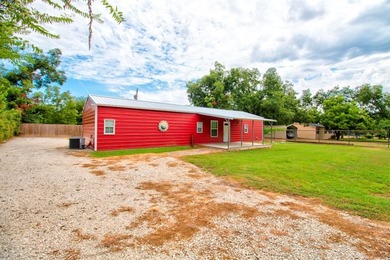 One-Owner Custom Build Near Lake Texoma - Commute-Friendly to