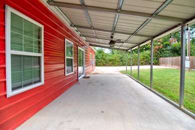 One-Owner Custom Build Near Lake Texoma - Commute-Friendly to