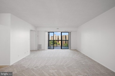 Where else can you find a true 2BR/2BA in Tysons for under - photo 8