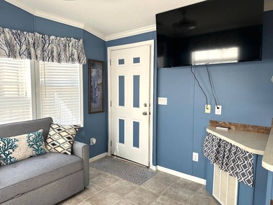 THIS BRIGHT AND UPDATED 2018 PARK MODEL OFFERS A COMFORTABLE AND - photo 13