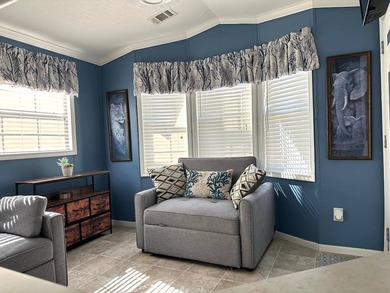 THIS BRIGHT AND UPDATED 2018 PARK MODEL OFFERS A COMFORTABLE AND - photo 16