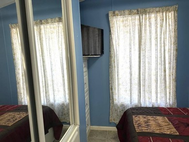 THIS BRIGHT AND UPDATED 2018 PARK MODEL OFFERS A COMFORTABLE AND - photo 23
