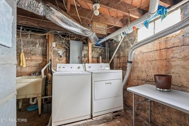 Charming Alcoa Home with Detached Art Studio + Recent Updates in - photo 24