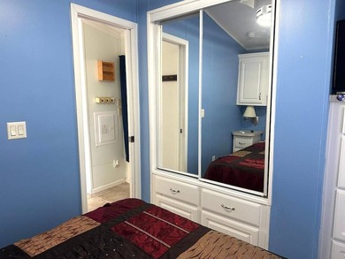 THIS BRIGHT AND UPDATED 2018 PARK MODEL OFFERS A COMFORTABLE AND - photo 25