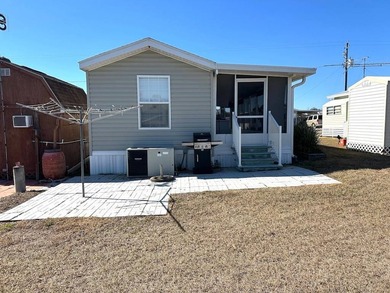 THIS BRIGHT AND UPDATED 2018 PARK MODEL OFFERS A COMFORTABLE AND - photo 38