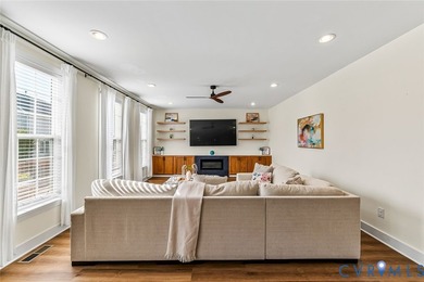 JUST LISTED in Magnolia Green! Offering 4,000+ square feet of - photo 7