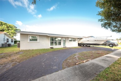 Lake Home For Sale in Oakland Park, Florida
