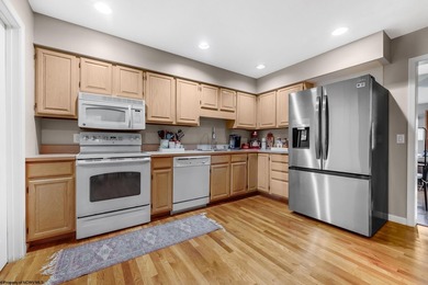 This lovely end unit townhome offers the perfect blend of - photo 12