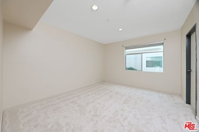 Enjoy beachside living in this bright and spacious two-story, 3 - photo 27
