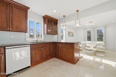 Waterfront living meets smart investing in this beautifully - photo 9