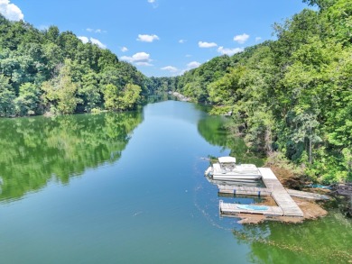 Lake house with Transferrable dock and easy access to ramp - photo 8