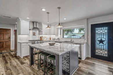You Lake Front Paradise Awaits. - photo 8