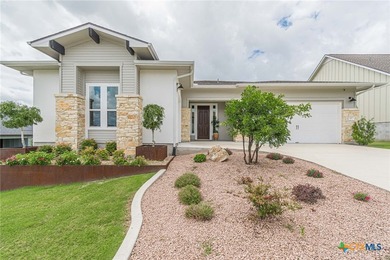Welcome to WOW factor living in the prestigious Kissing Tree 55+ - photo 1