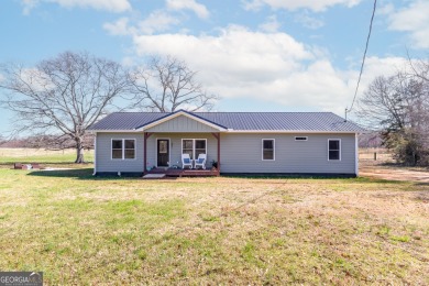 (private lake, pond, creek) Home For Sale in Bowersville Georgia