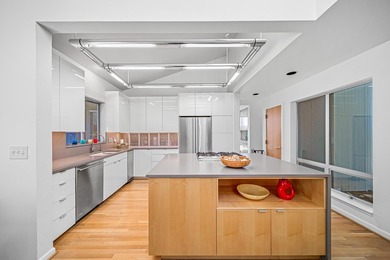 Architecturally striking contemporary estate set on 5