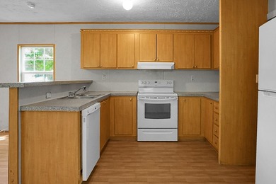 Welcome to 509 Pooshee Plantation Way, where endless - photo 9