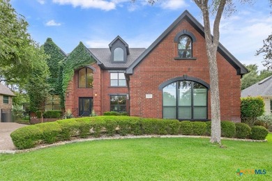 Welcome to luxury living on the Berry Creek Golf Course. Nestled - photo 2