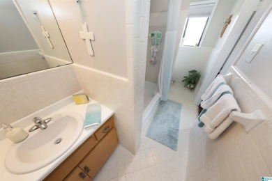 Luxury Mountain Retreat with Panoramic Views  5BR/3BA on 2 Acres