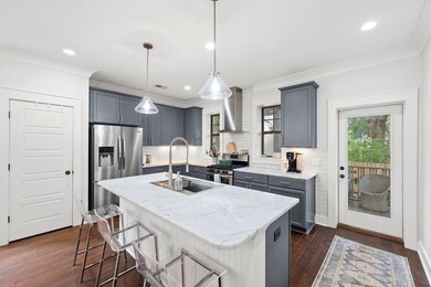 Motivated sellers, bring all offers! Located in Fox Hollow, one - photo 9