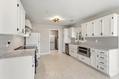 Welcome to 415 Lake Park Drive, a charming 3 bedroom, 2 bath - photo 4